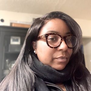 Meet your Posher, Kendra